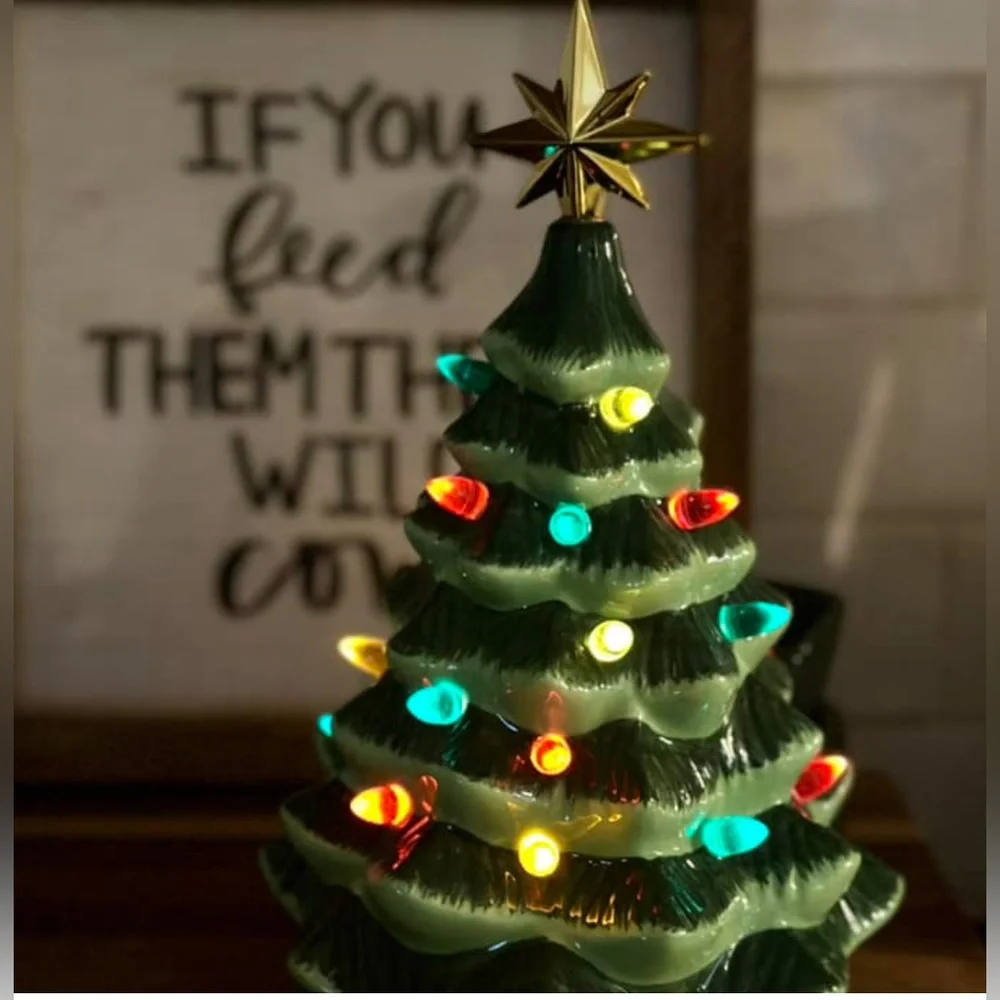 New SCENTSY MERRY LITTLE CHRISTMAS WARMER
